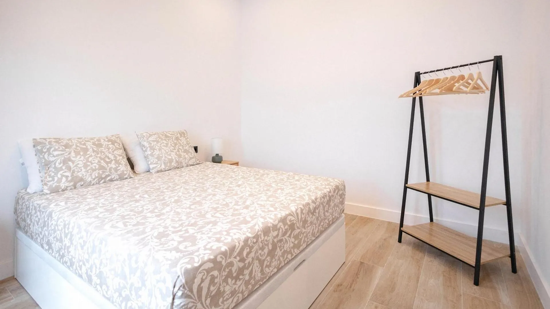 Casa Lanuza Apartment Malaga